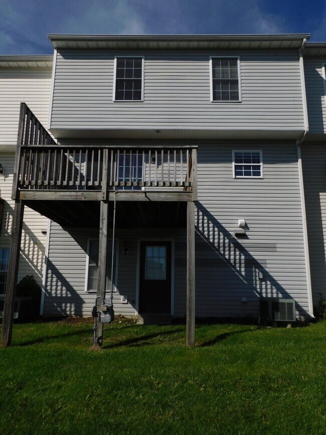 Building Photo - Location! Location! Location!