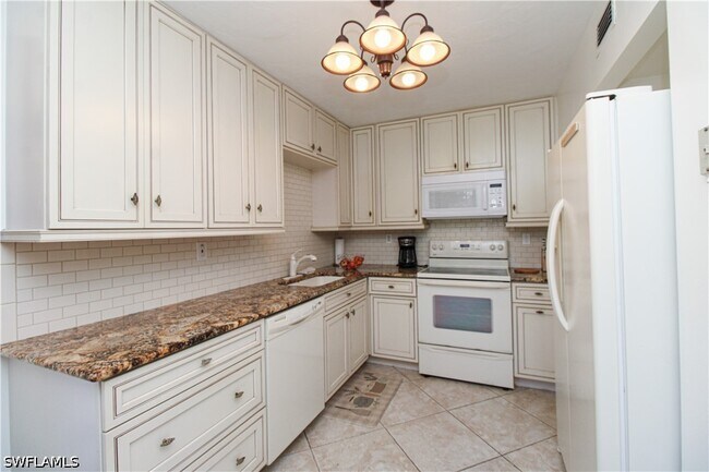 Building Photo - 1510 Mainsail Dr