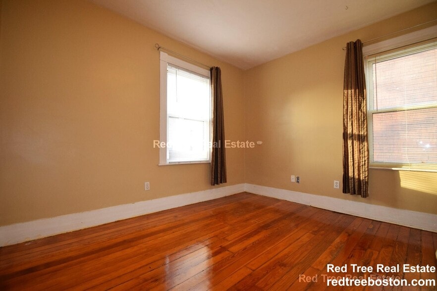 Building Photo - 6 Haskell St