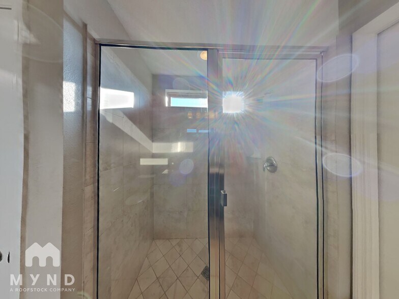 Building Photo - 1513 Gadsden Point Pl