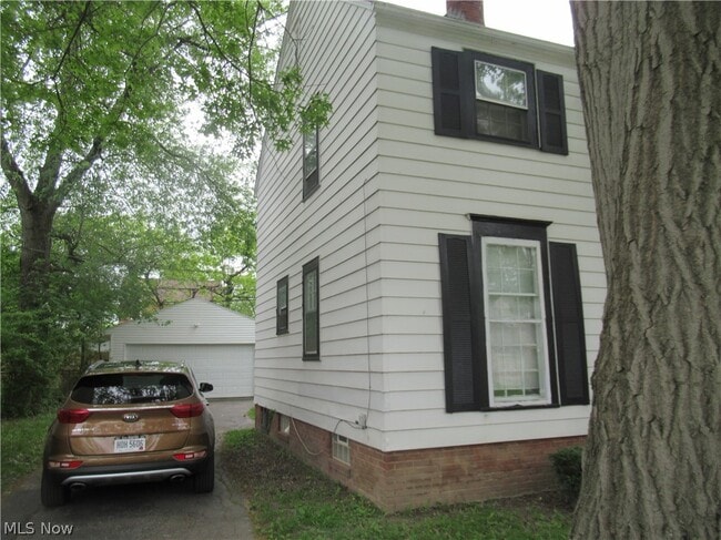 Building Photo - 3824 E Antisdale Rd