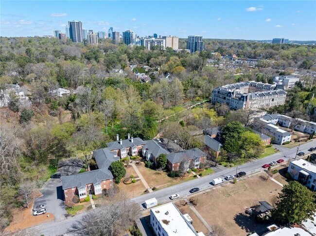 Building Photo - 115 Peachtree Memorial Dr NW