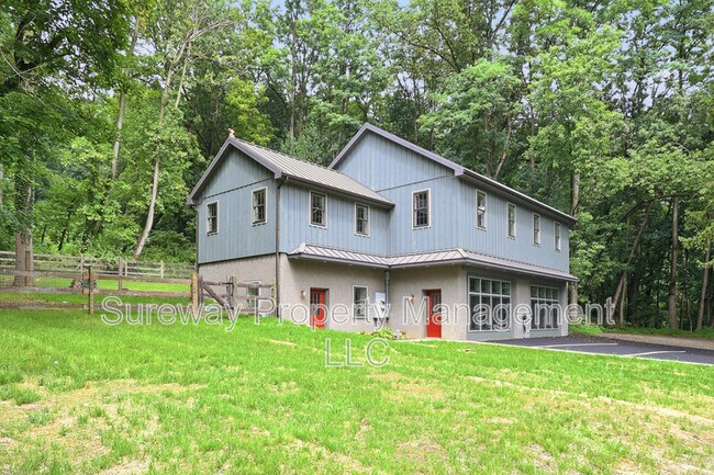 Building Photo - 5565 Pennell Rd