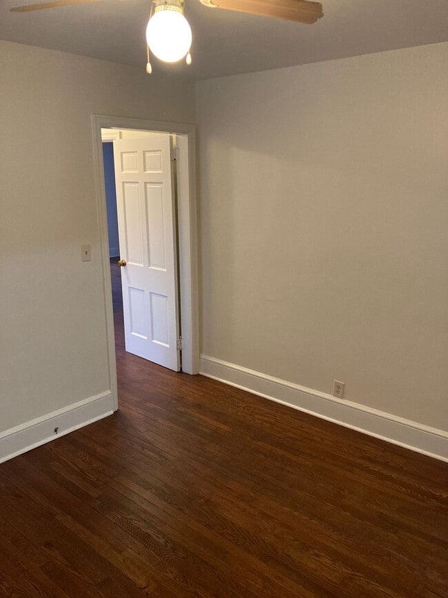 Building Photo - 2/2 House with Bonus in Summerville Park $1,195