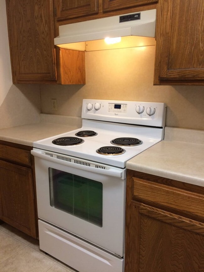 Building Photo - 3 Bedroom Ranch Nixa-Available to view now