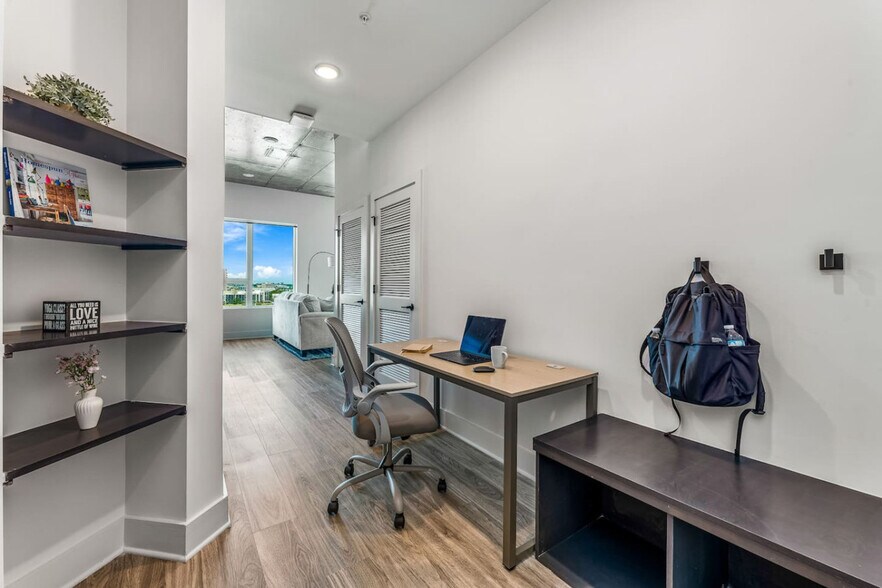 Building Photo - 617 N 12th St