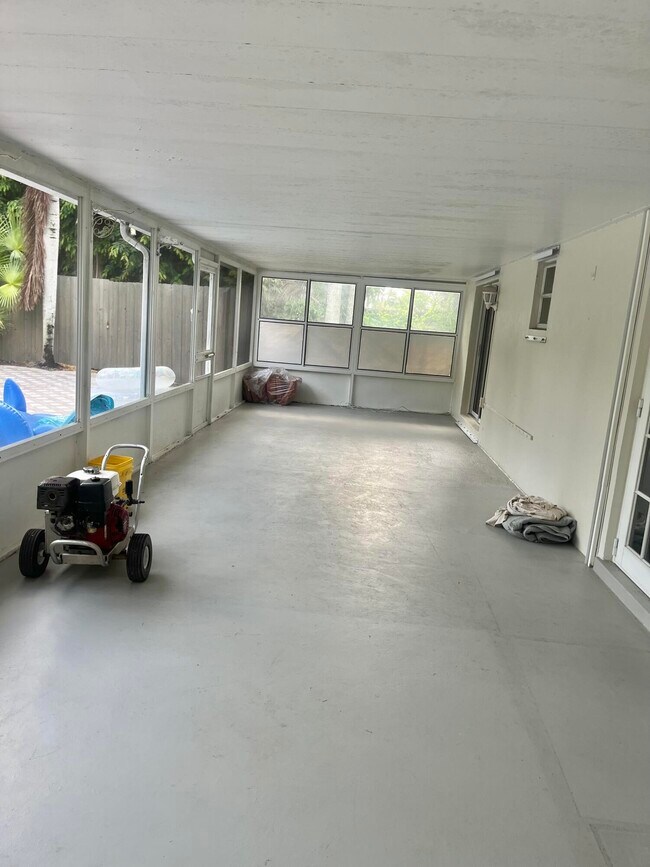 Building Photo - 4715 Collier Rd