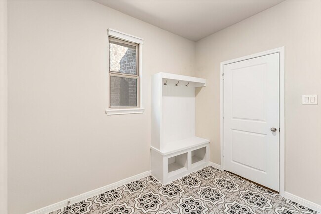 Building Photo - 2947 Hbr Spg Wy