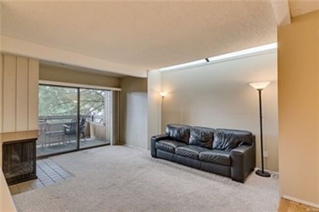 Building Photo - Freshly Updated 3BR Condo w/ Cozy Fireplace, Deck & 2 Parking