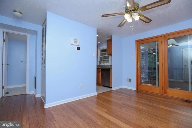 Building Photo - 4328 Hallfield Manor Dr