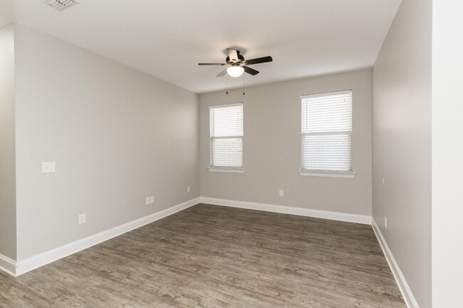 Building Photo - 318 Cornelius Wy