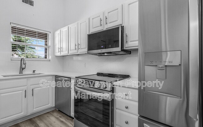 Building Photo - 11903 Apache Ave