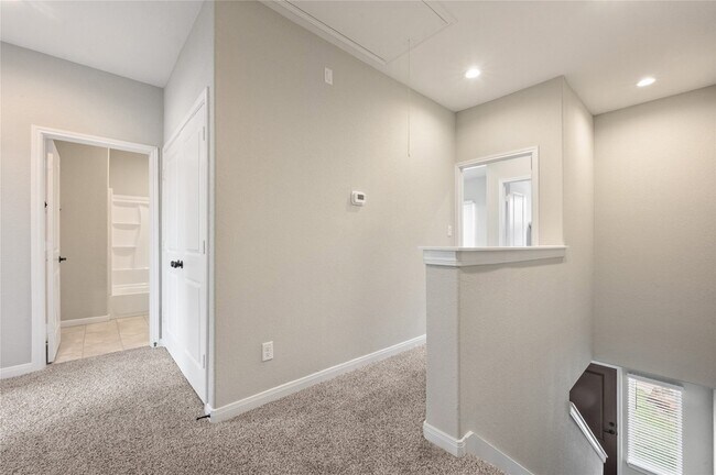 Building Photo - 14010 Longstreet Rd