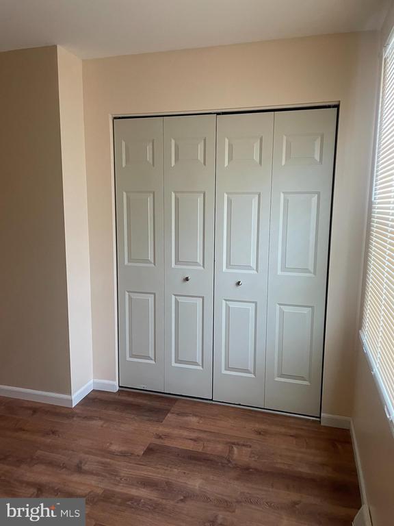 Building Photo - 5400 Oxford Dr