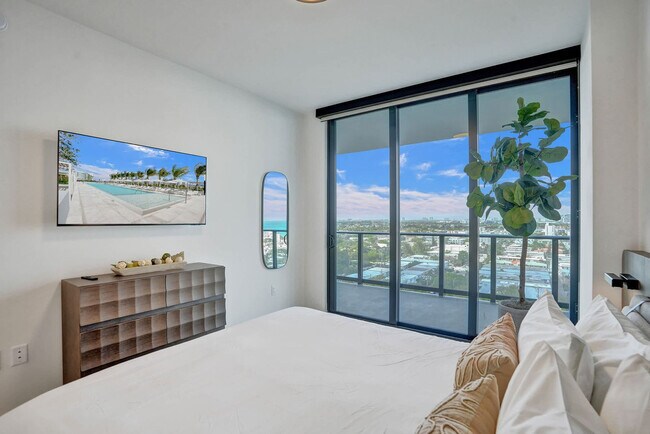 Building Photo - 580 72nd St