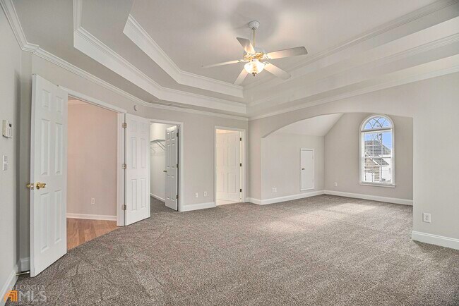 Building Photo - 592 Kenion Forest Way