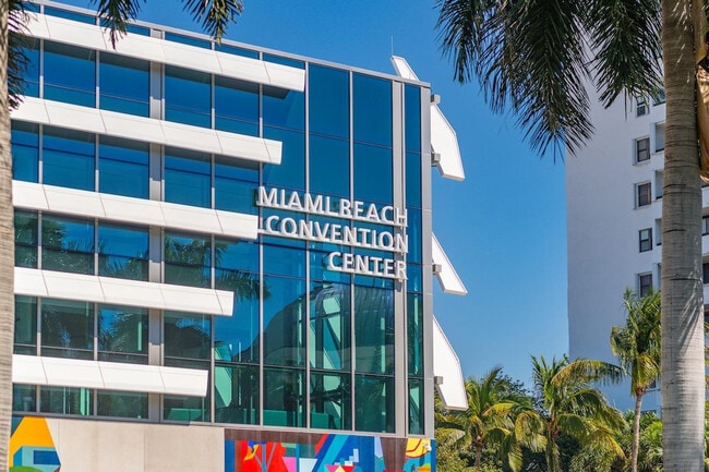 Building Photo - 1700 Alton Rd