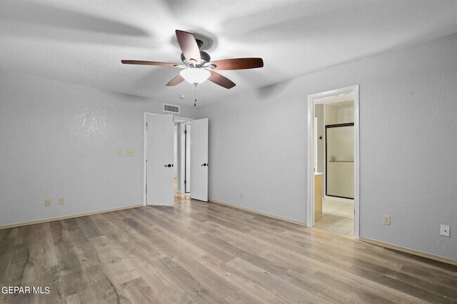 Building Photo - 832 Tepic Dr