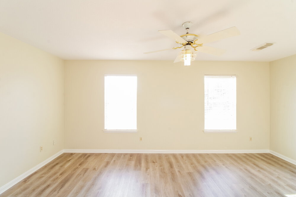 Building Photo - 14422 Cypress Valley Dr