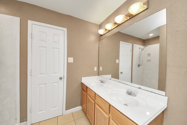 Building Photo - 3314 Fountain Hills Dr
