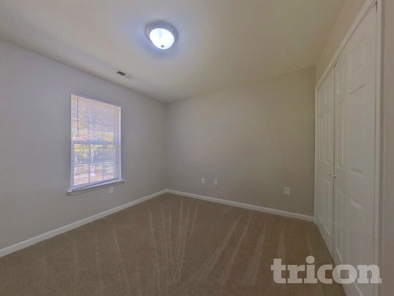 Building Photo - 6215 Rockwell Blvd W