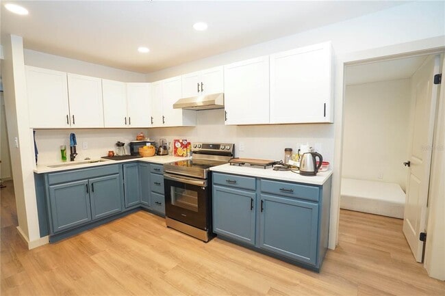 Building Photo - 535 14th Ave S