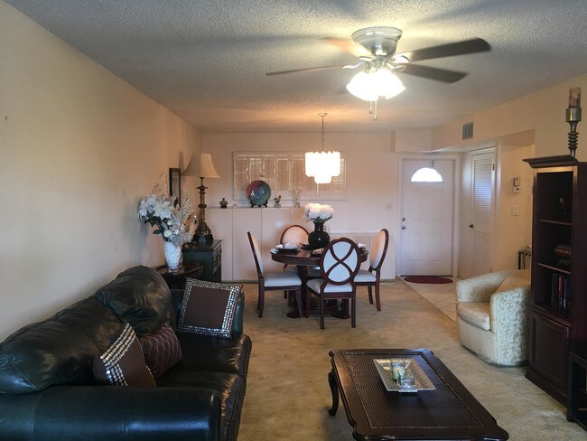 Building Photo - 361 S Hollybrook Dr