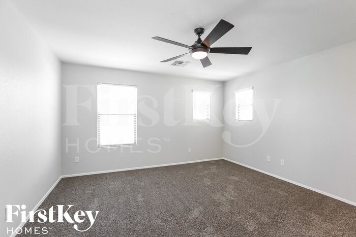Building Photo - 3834 E Jasper Dr