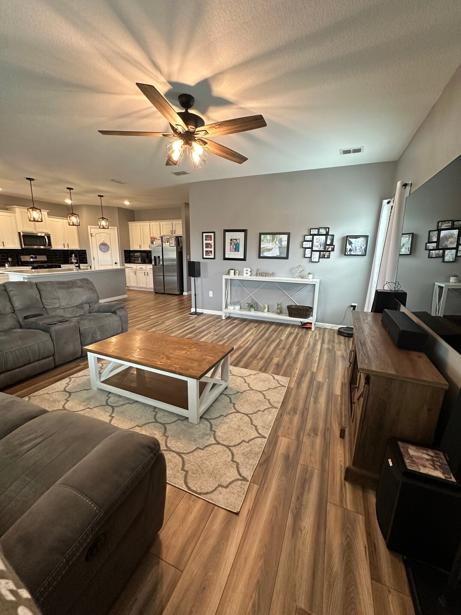 Building Photo - 150 Logrono Ct