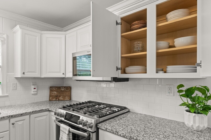 Building Photo - 1825 Windham Pl