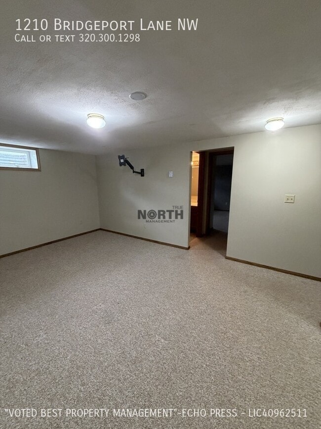 Building Photo - 1210 Bridgeport Ln NW