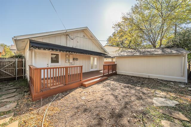 Building Photo - 2412 Kenley St