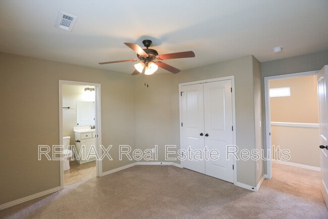 Building Photo - 626 N Tennyson Ln