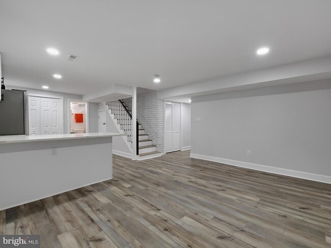 Building Photo - 4502 Elmwood Rd