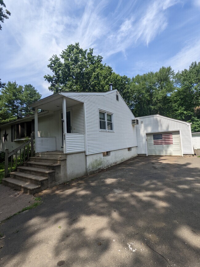 Primary Photo - 95 Stoughton Rd