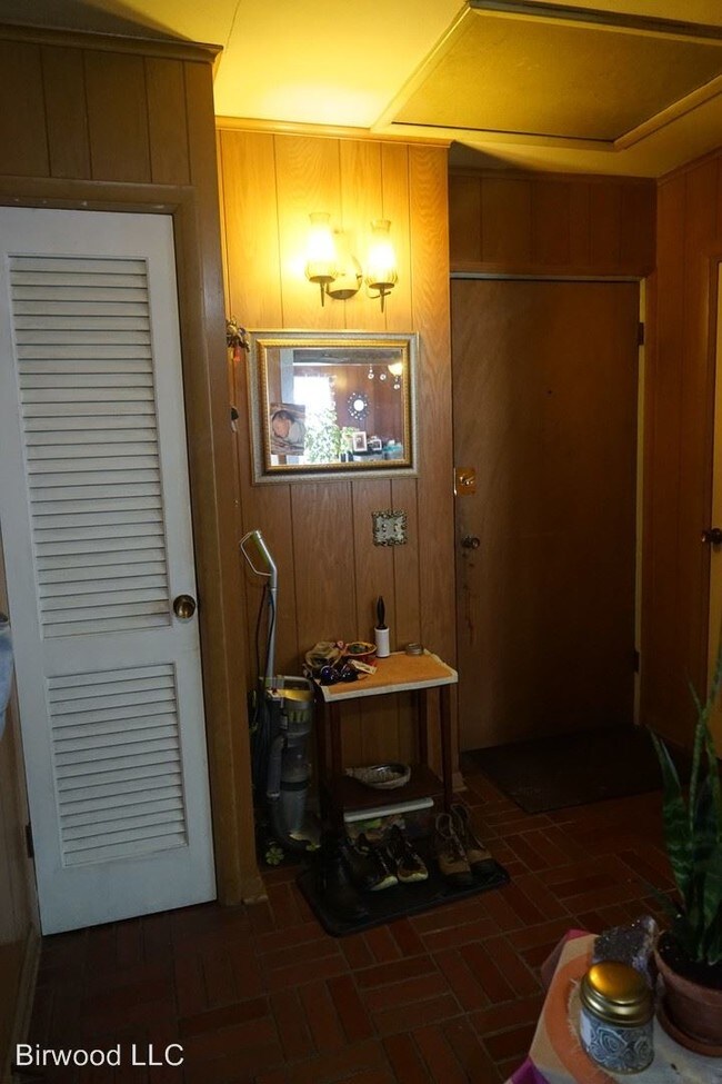 Building Photo - 2 S Fair Oaks Ave