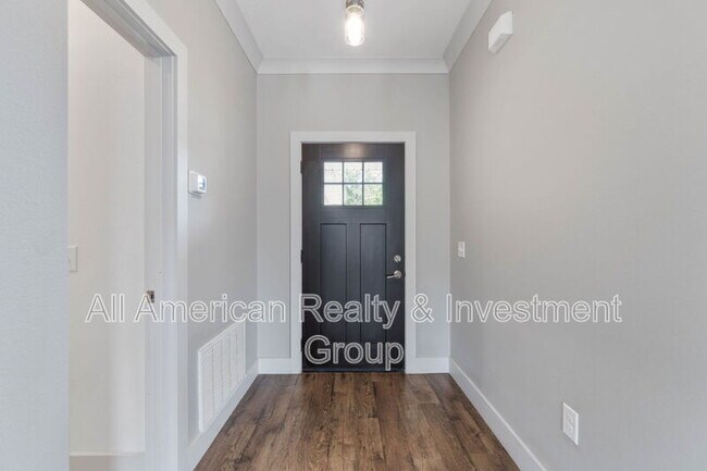 Building Photo - 4464 Goldfinch Way