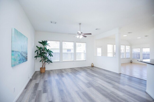 Building Photo - 8810 Rocky Knoll Ln