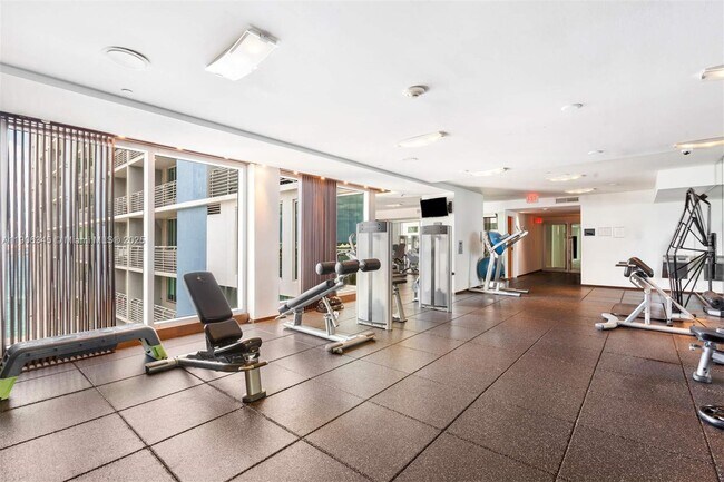 Building Photo - 335 S Biscayne Blvd