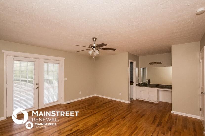 Building Photo - 5221 Island Dr