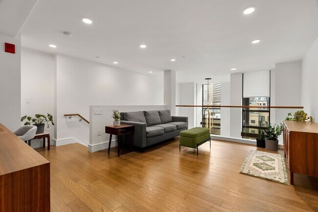 Building Photo - 45 Province St