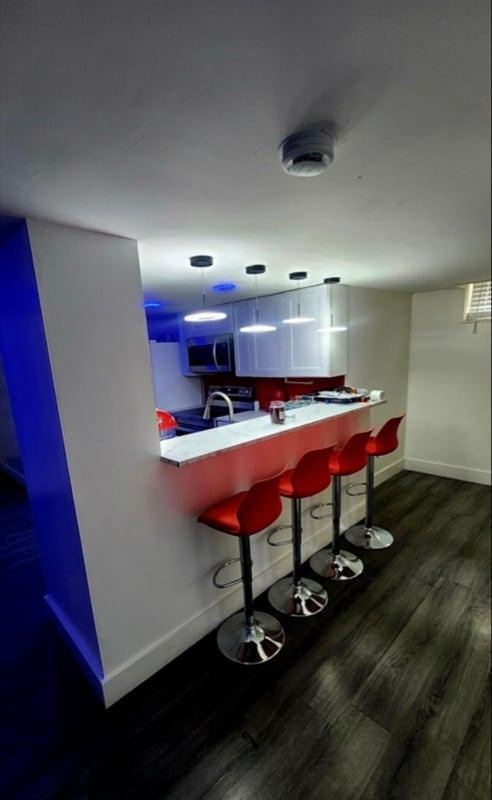 Building Photo - 107 Summer St