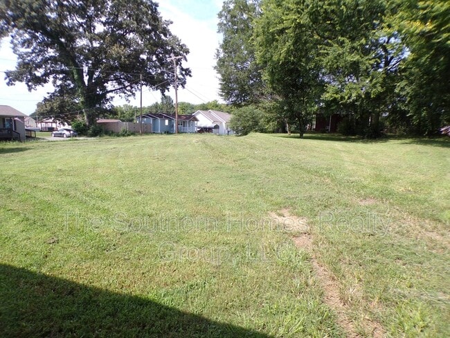 Building Photo - 403 Lenoir St