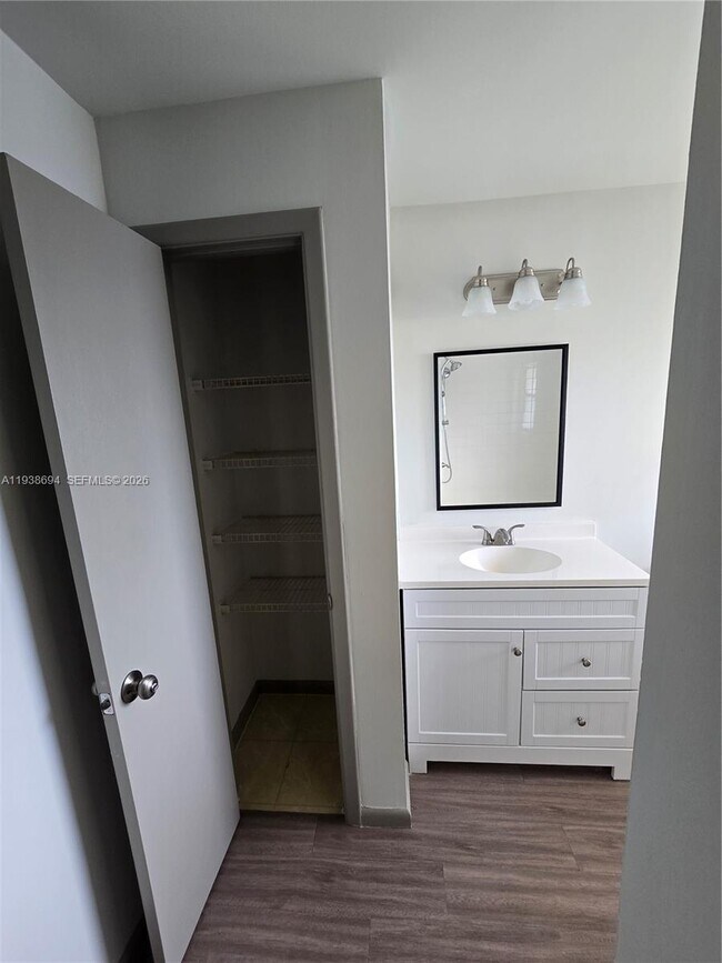 Building Photo - 2050 Oleander Blvd