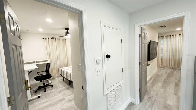 Building Photo - 1414 E Harding St