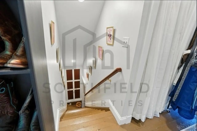 Building Photo - 2319 Victor St