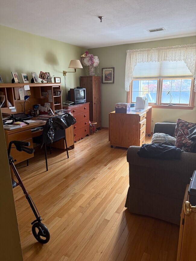 Building Photo - 45 Christopher Dr