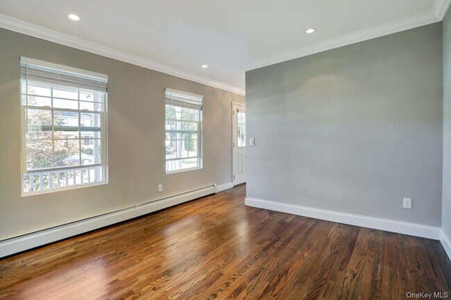 Building Photo - 32 Delamere St