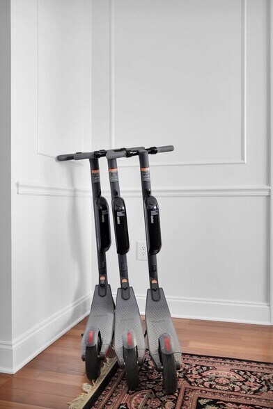 Building Photo - 400 E Bay St