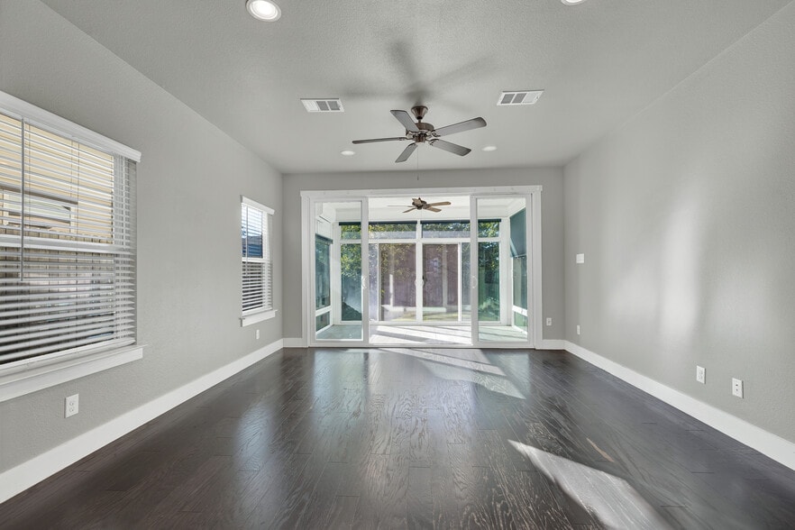 Living room from kitchen - 412 Natalen Ave